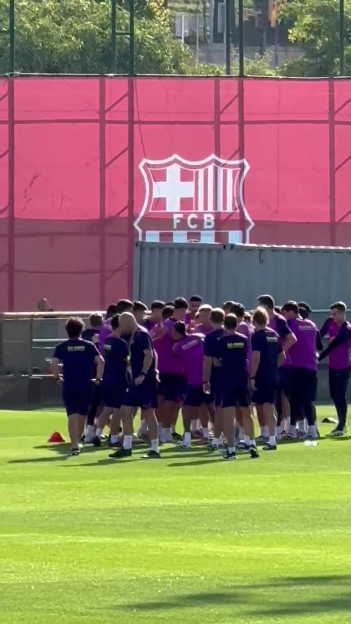 莱万参与巴萨今日合练，将随队前往客场迎战莱万特